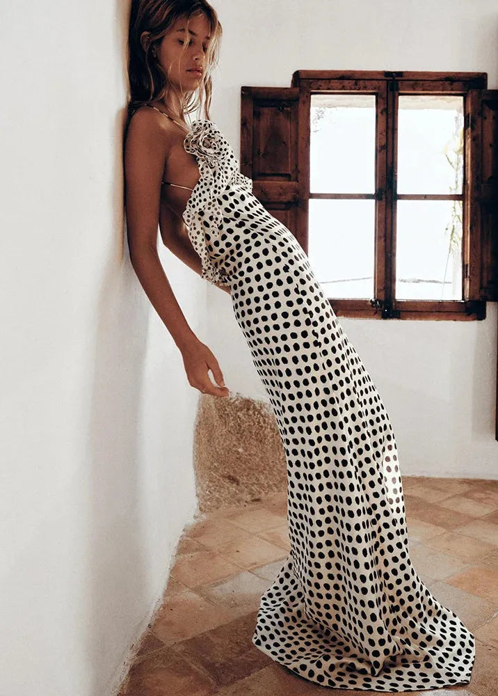 Robe blanche pois noir