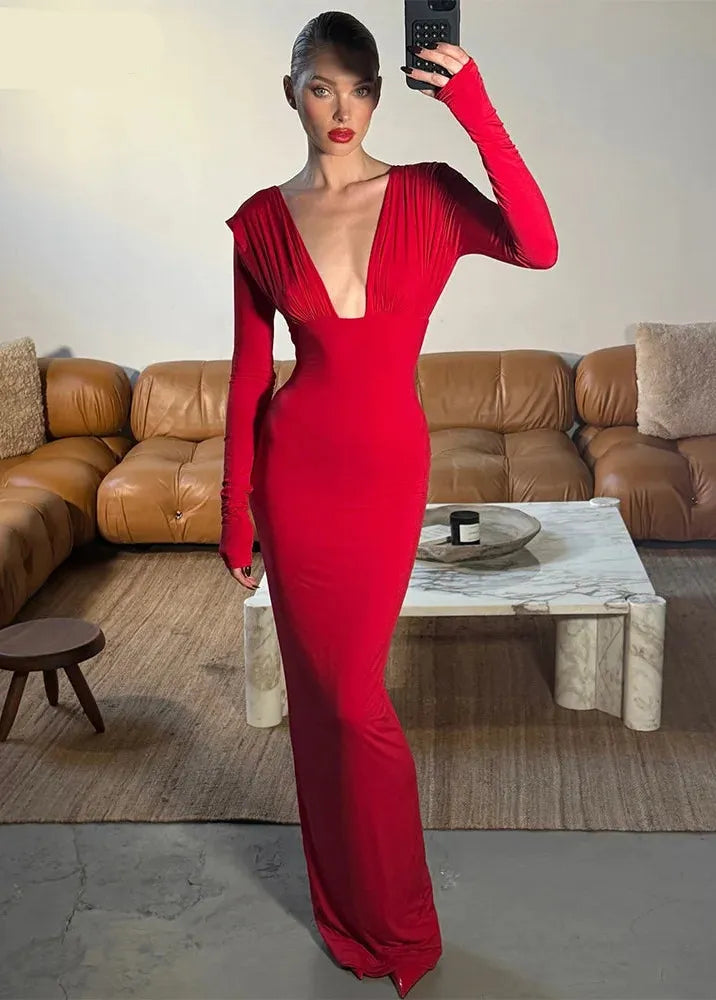 Robe décolleté plongeant rouge