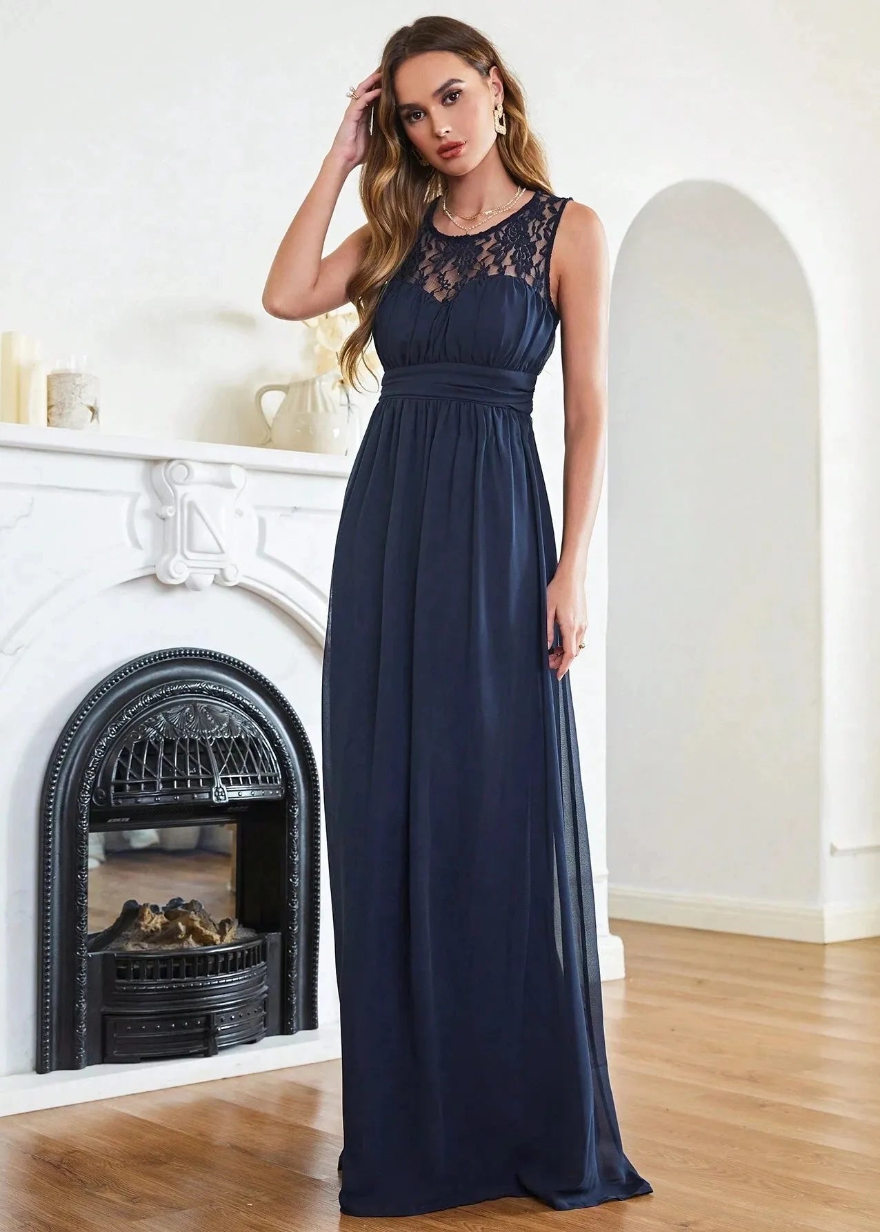 Robe demoiselle d'honneur longue empiècement dentelle