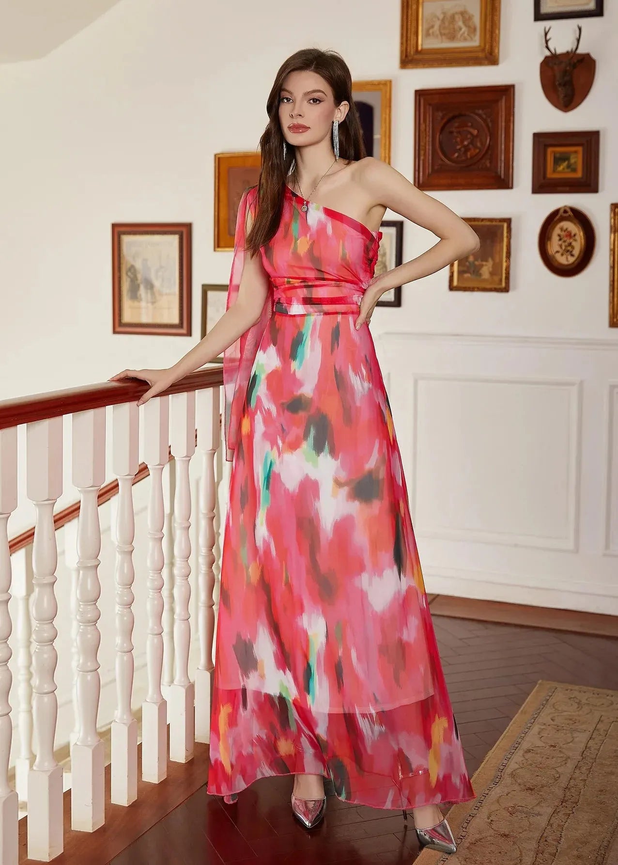 Robe fleurie épaule dénudée