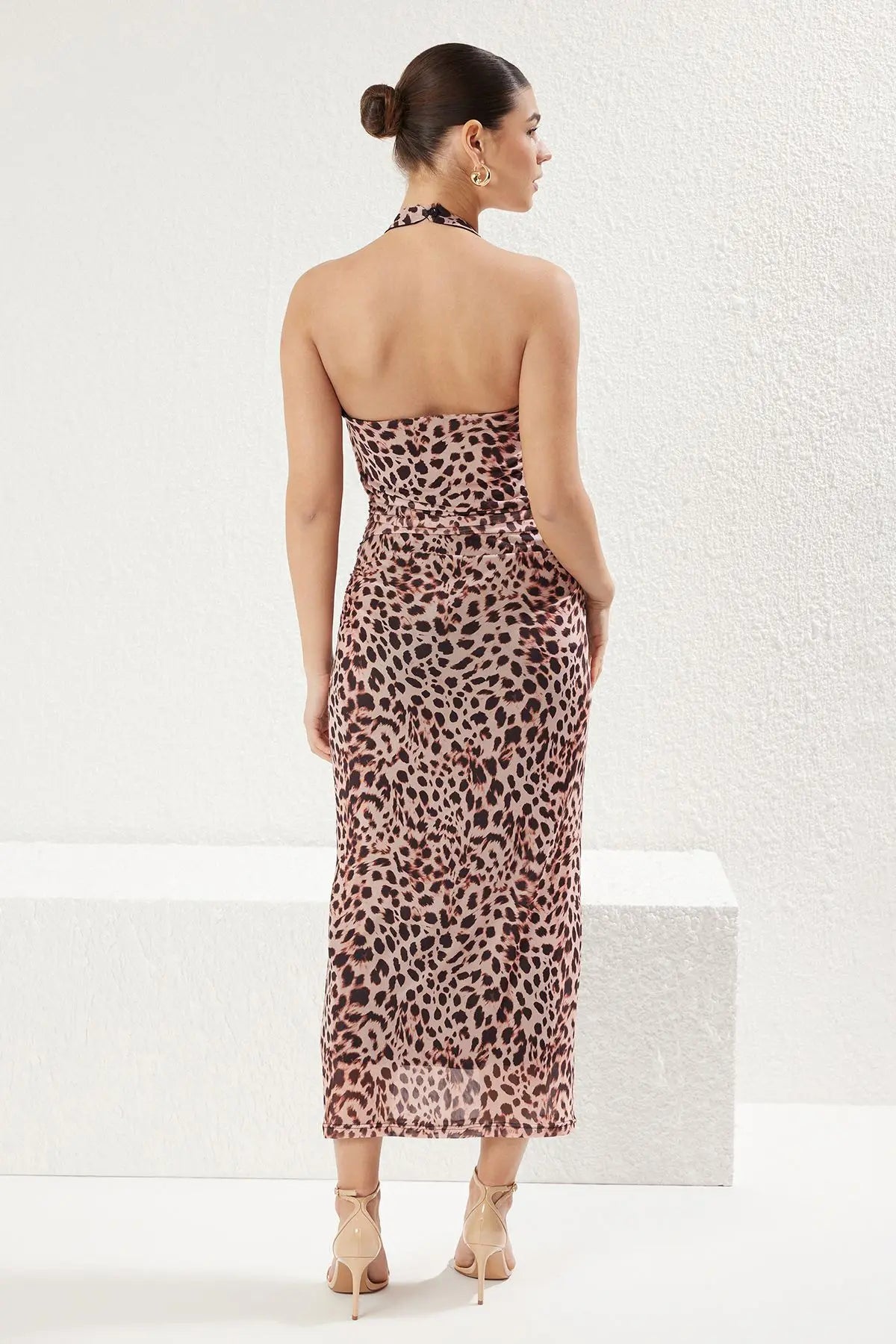 Robe leopard dos nu