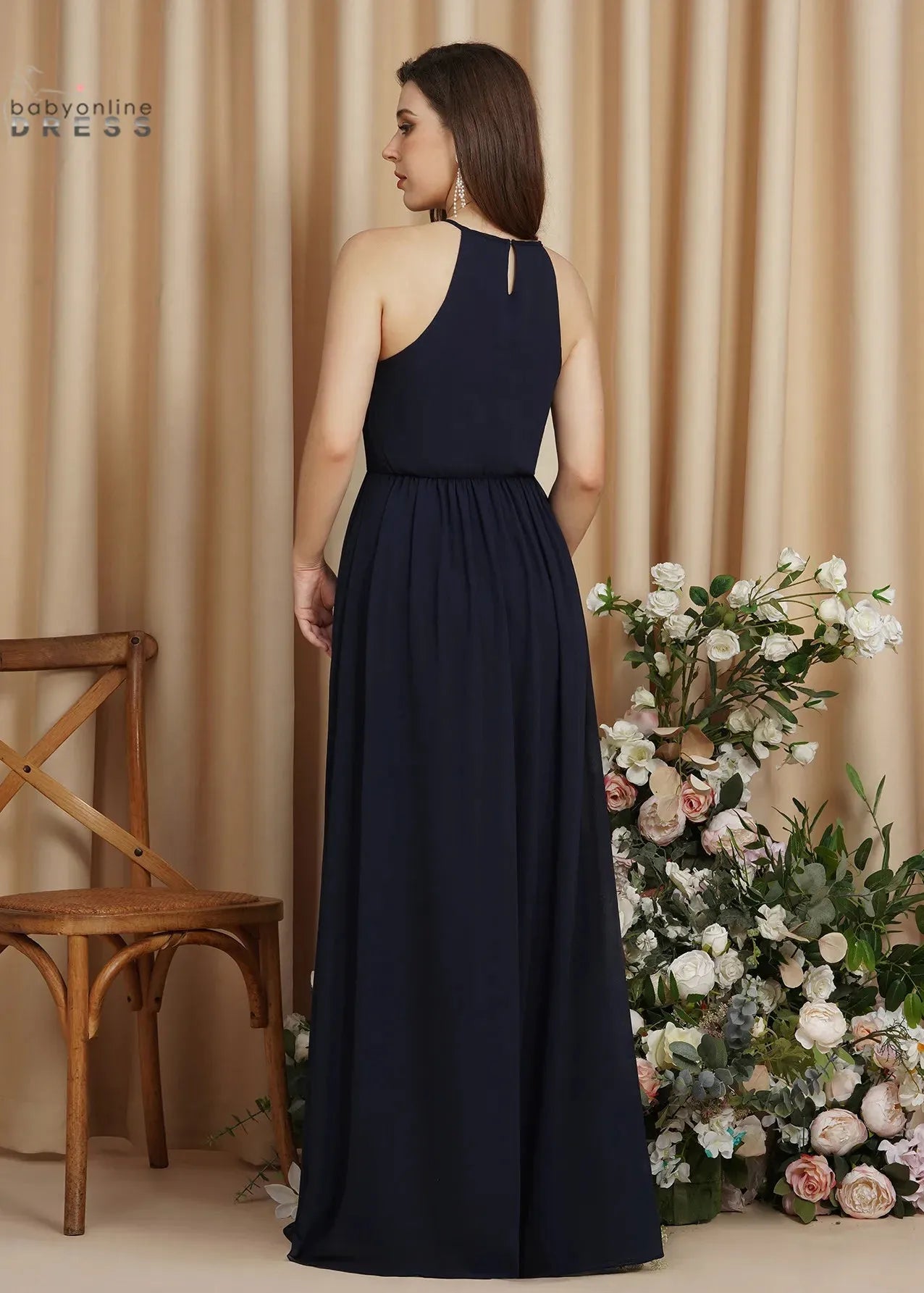 Robe longue encolure américaine