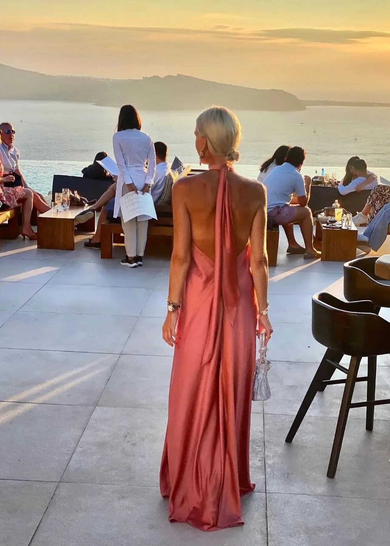 Robe longue fluide dos nu