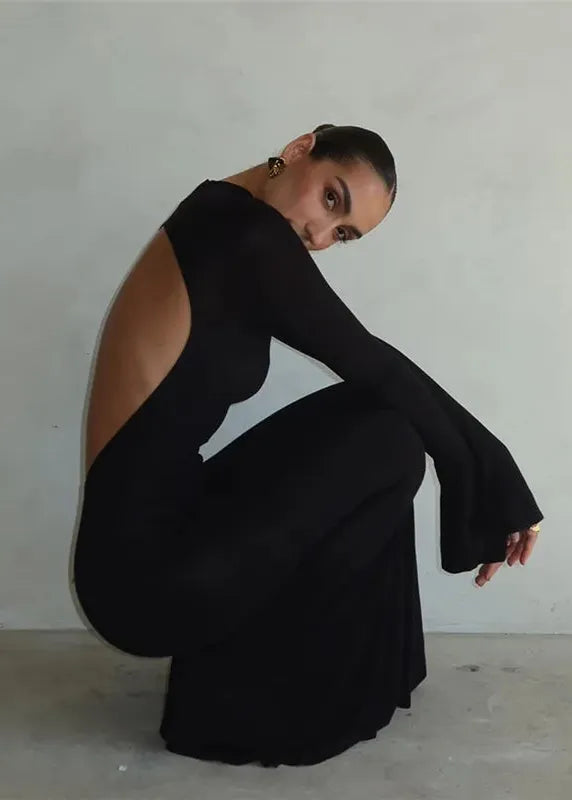 Robe noire dos nu manche longue