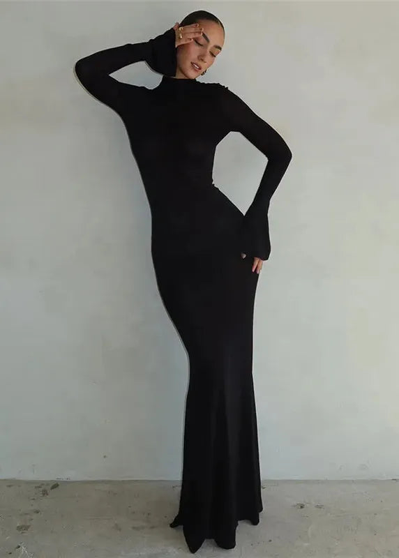 Robe noire dos nu manche longue