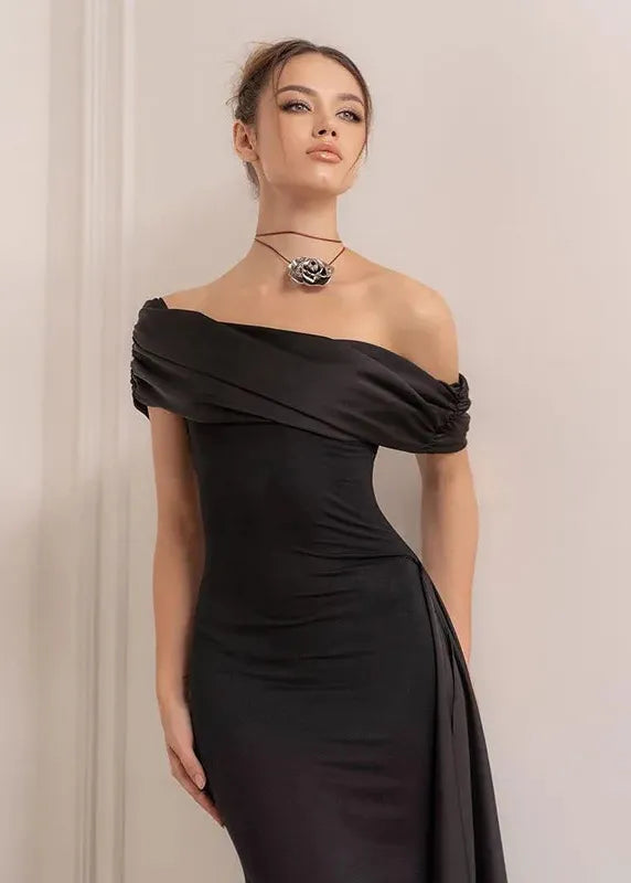 Robe longue noire habillée