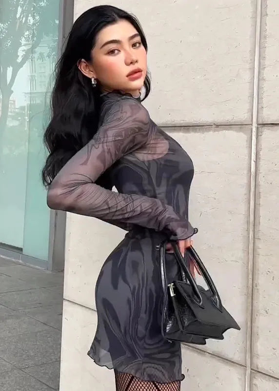 Robe transparente manche longue