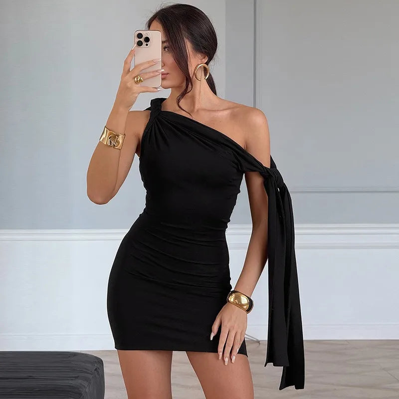 Robe noire courte de soirée