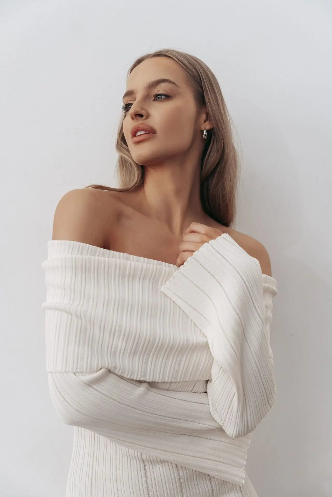 Robe maille epaule dénudée