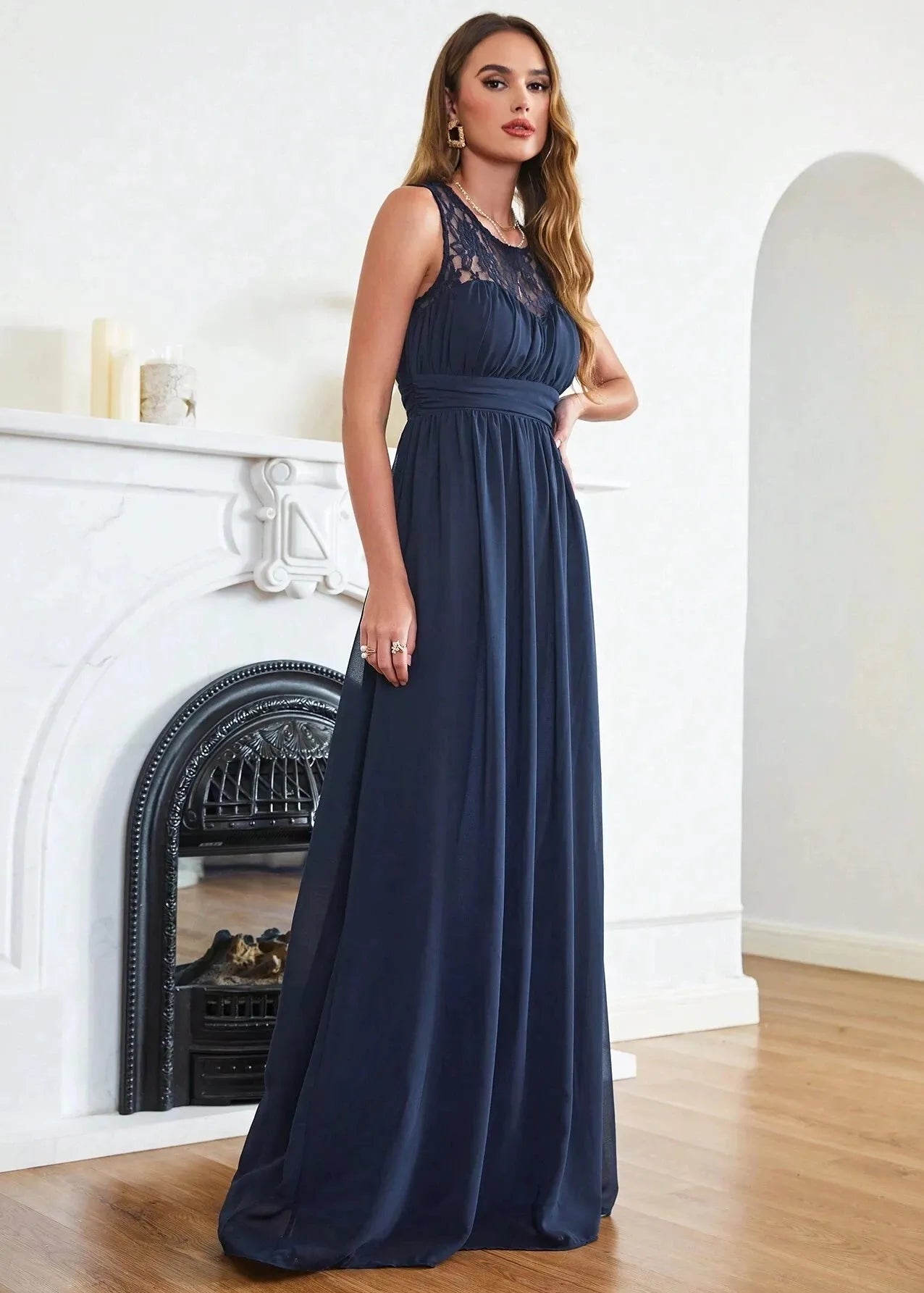 Robe demoiselle d'honneur longue empiècement dentelle
