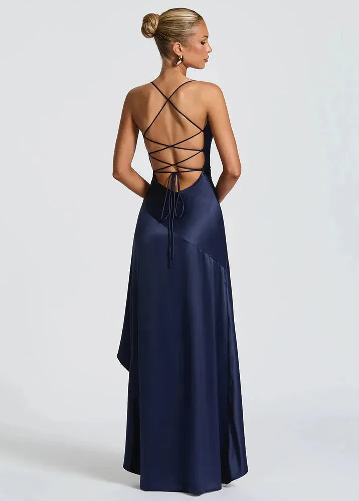 Robe satin fendue