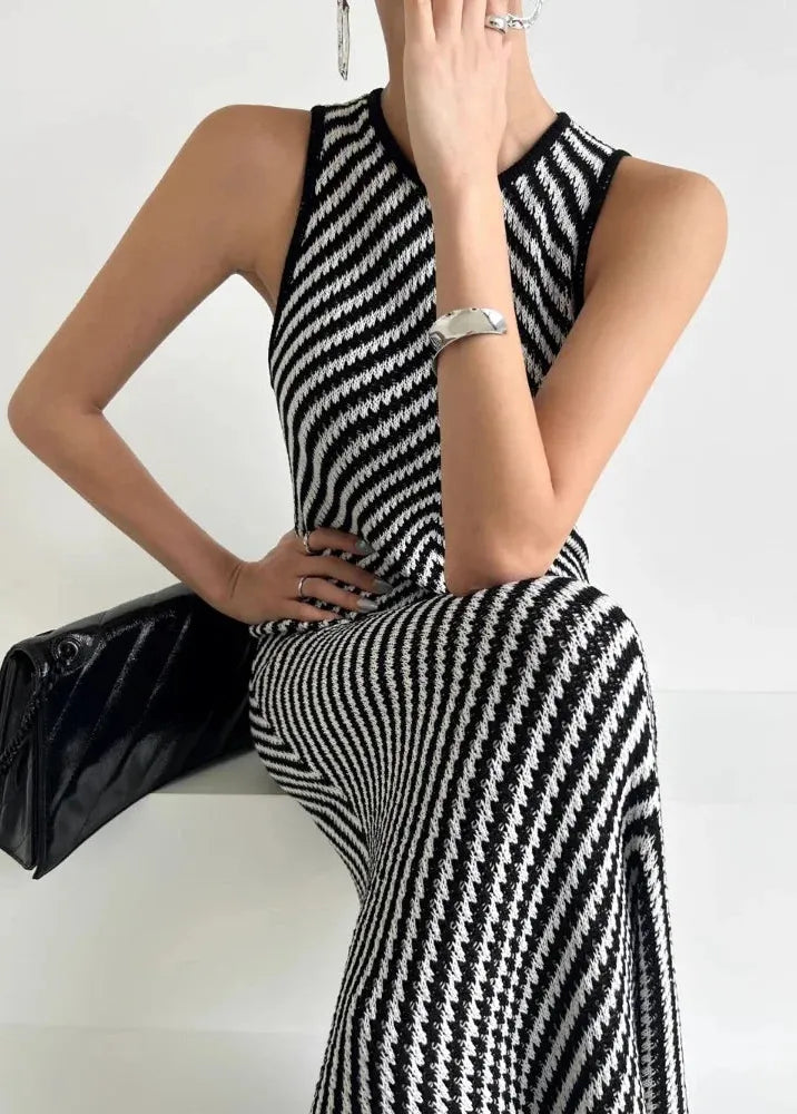 Robe tricot sans manche