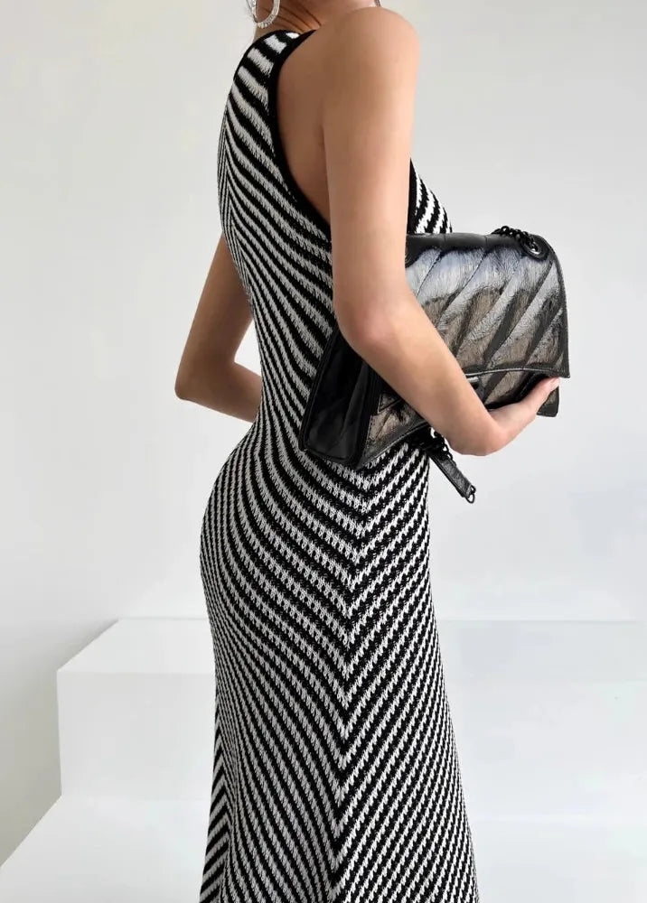 Robe tricot sans manche