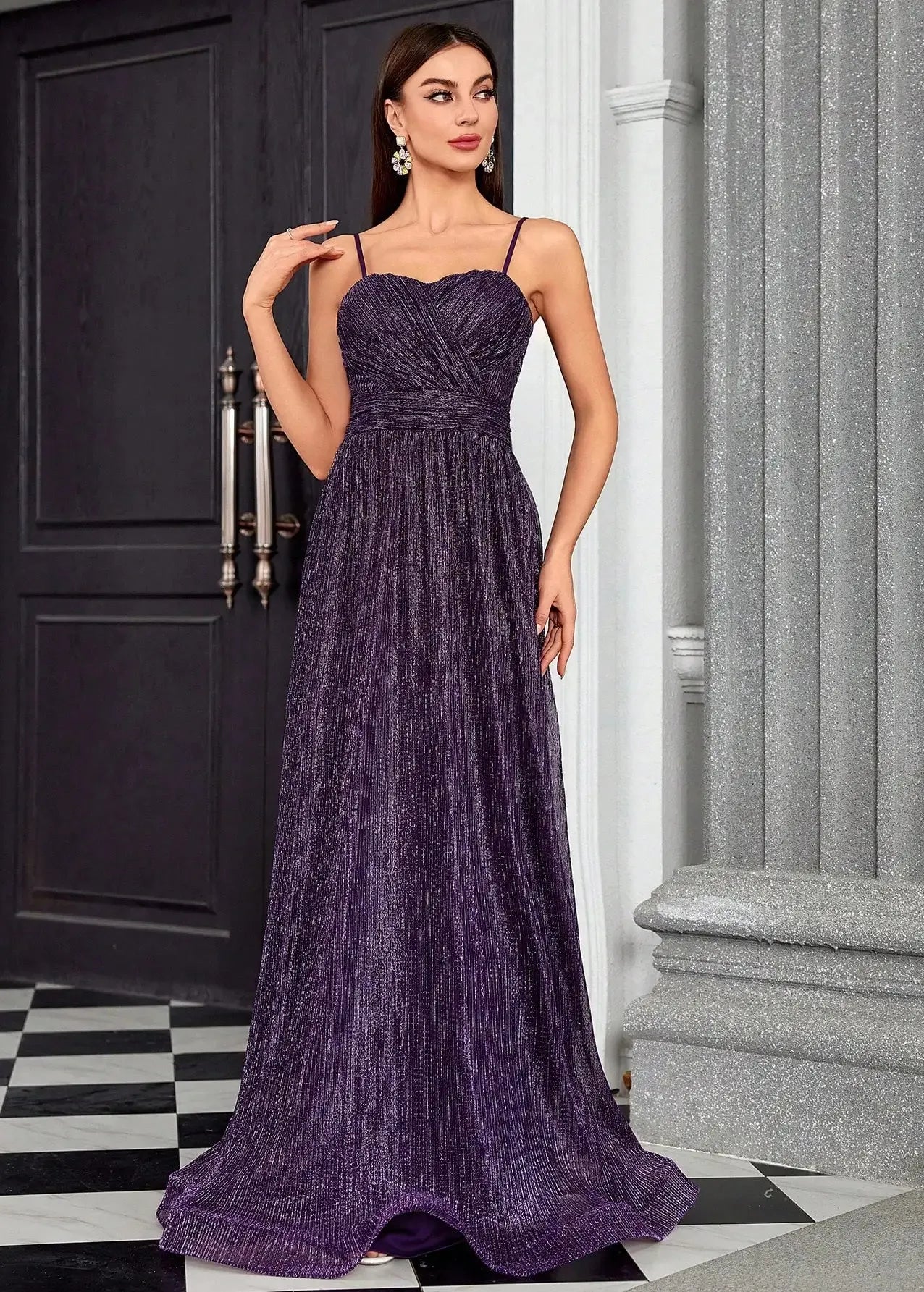 Robe de soirée violette brillante