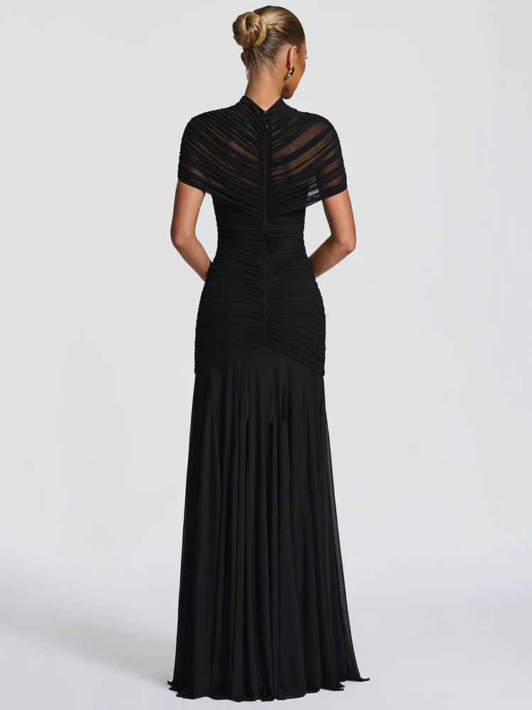 Robe de soirée empiècement ouvert