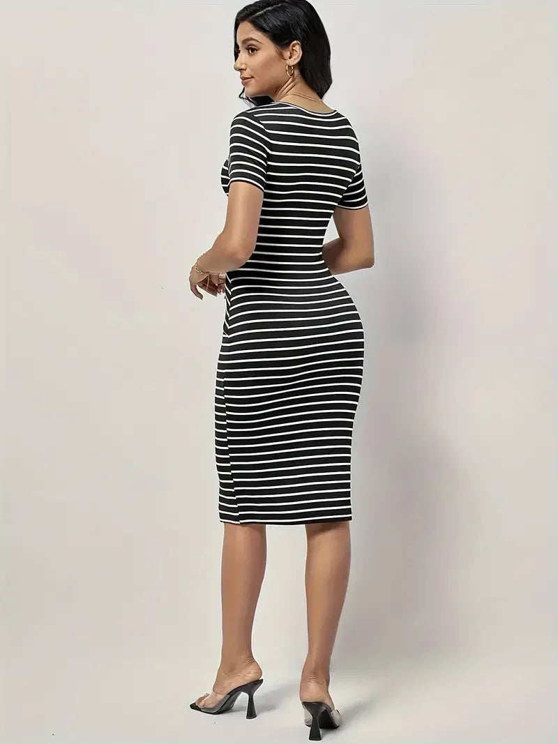 Robe noir et blanc rayée