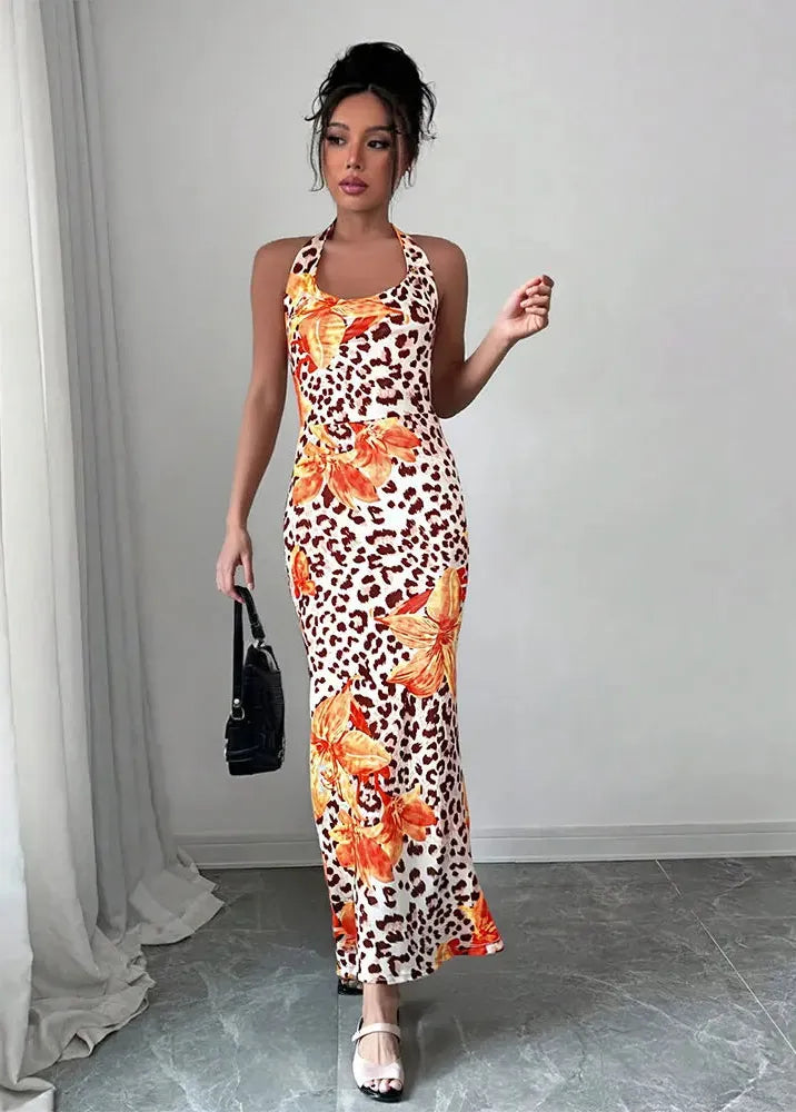 Robe léopard et fleurs