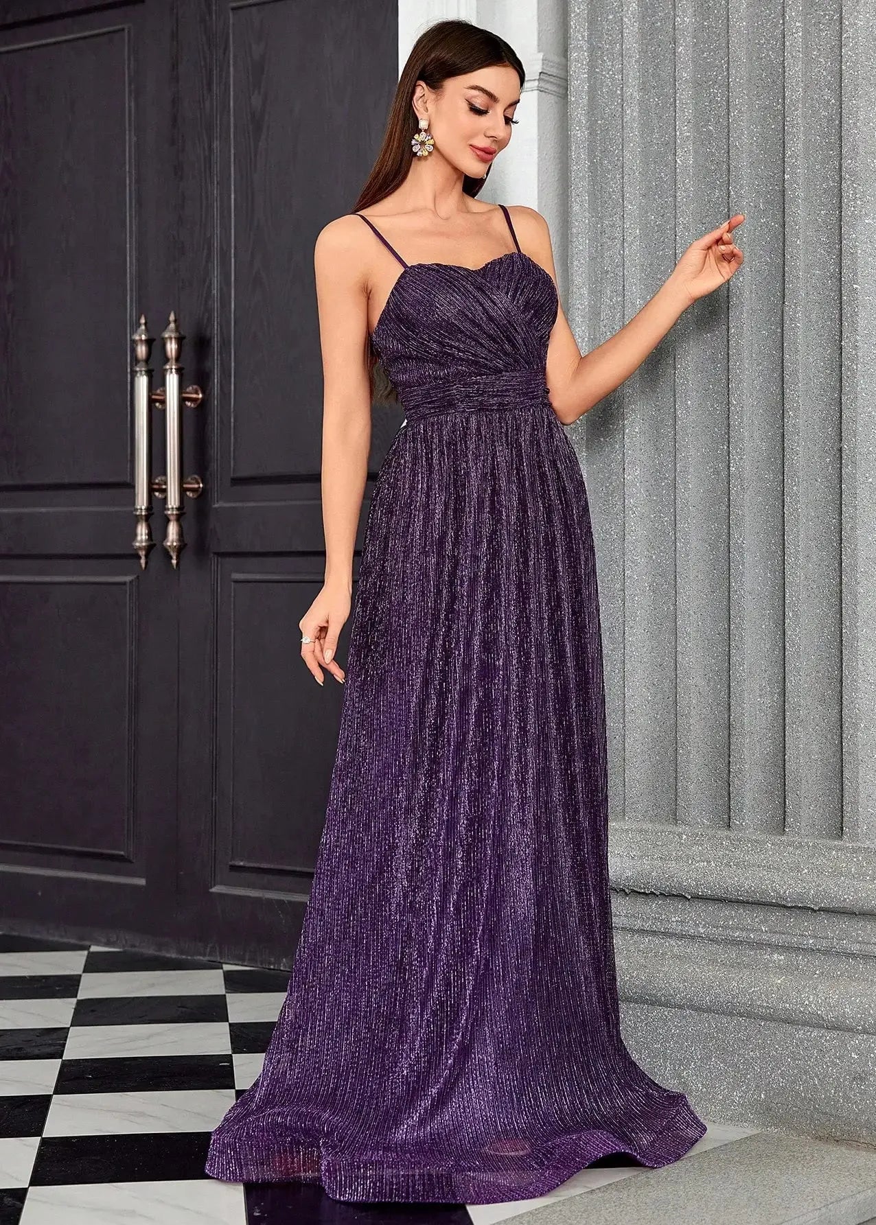 Robe de soirée violette brillante