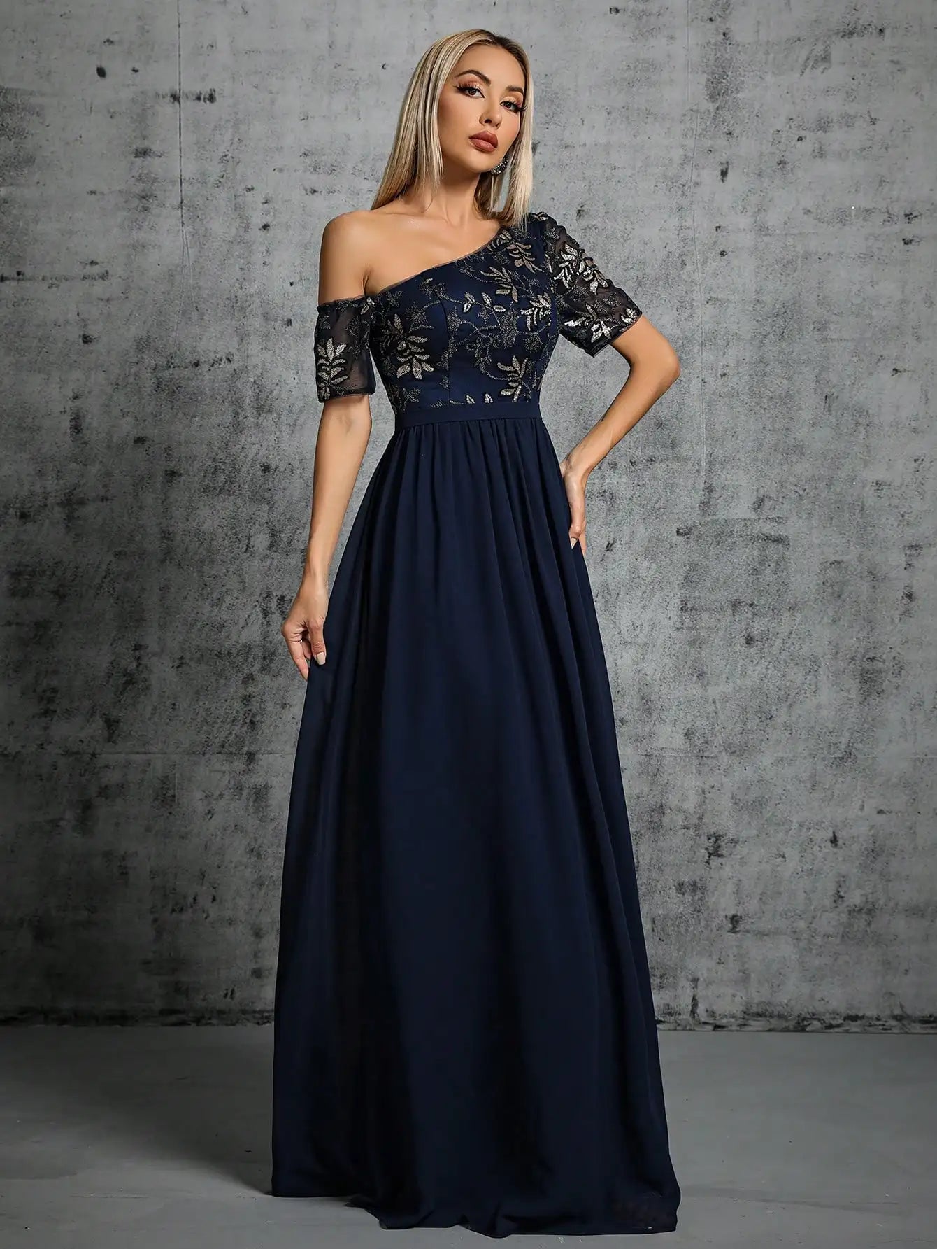 Robe demoiselle d'honneur bleu marine épaule dénudée