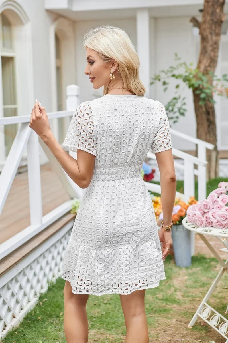 Robe blanche broderie anglaise