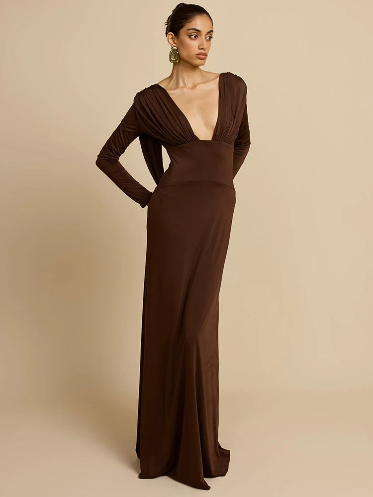 Robe longue marron dos nu