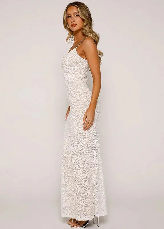 Robe en dentelle blanche longue