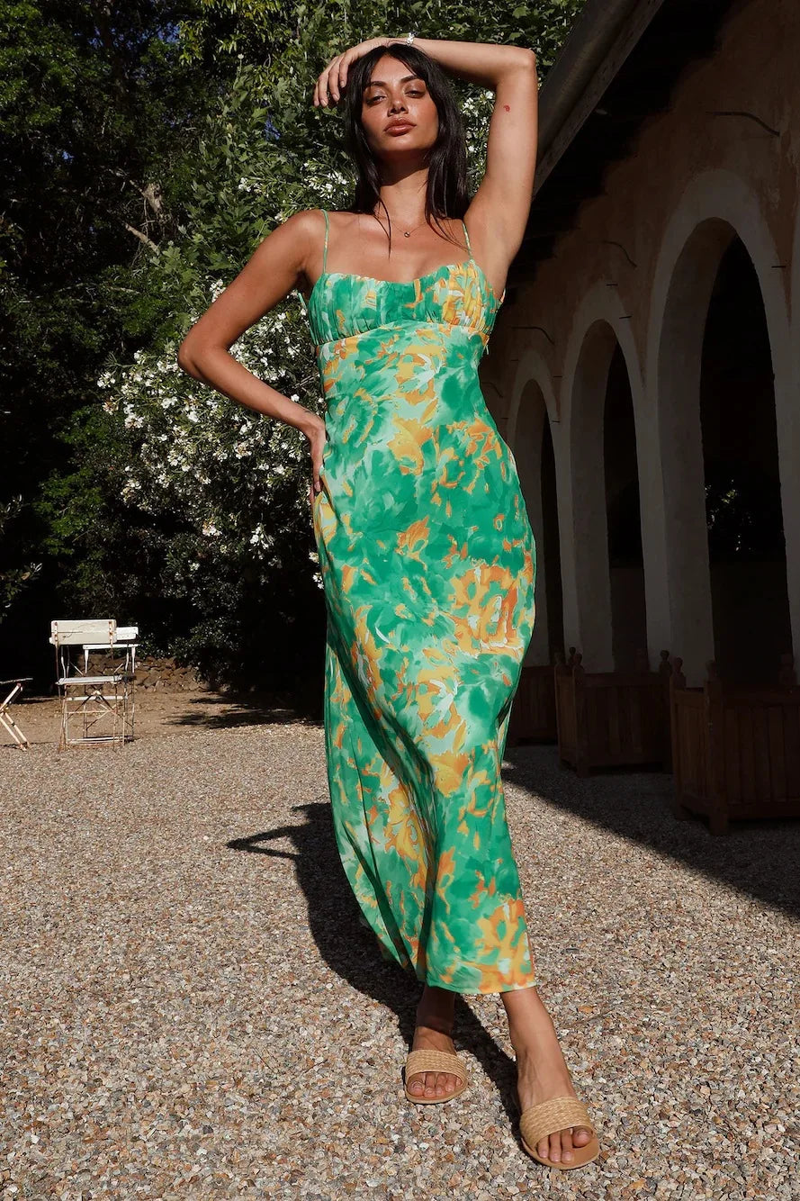 Robe longue verte à motifs