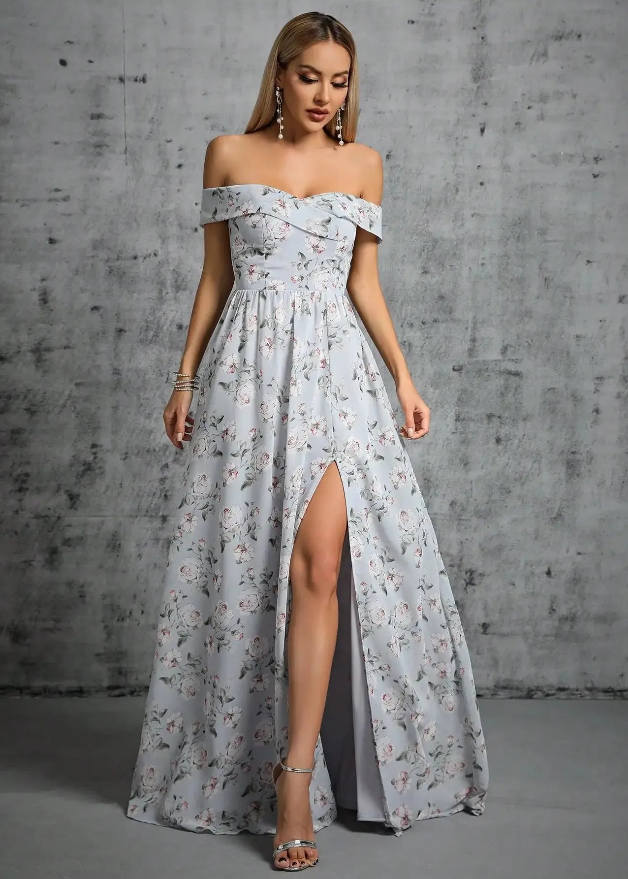 Robe de bal à fleurs épaules dénudées