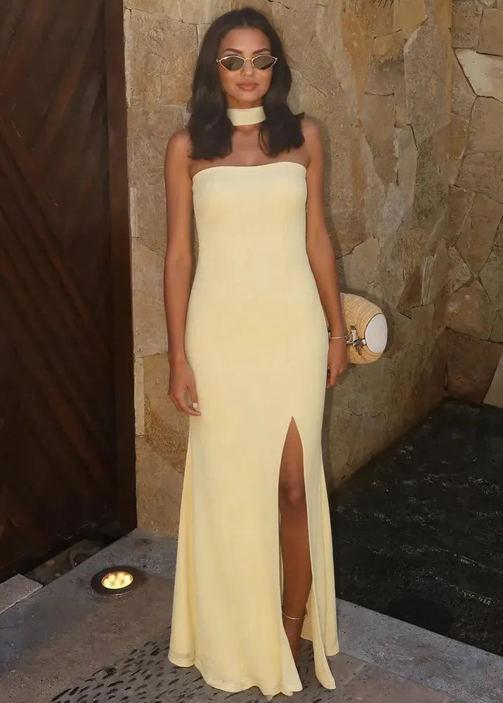 Robe jaune fendue