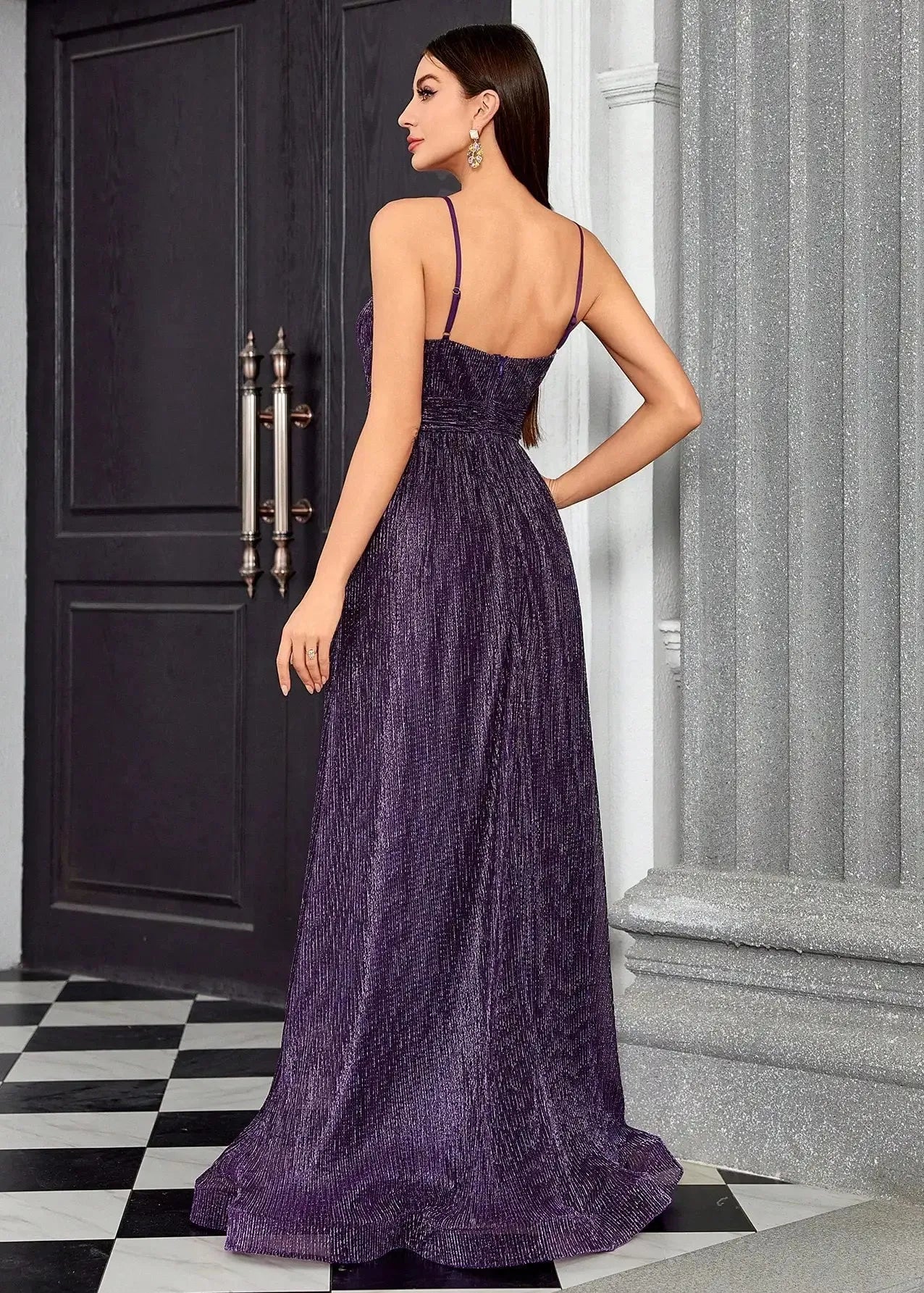 Robe de soirée violette brillante
