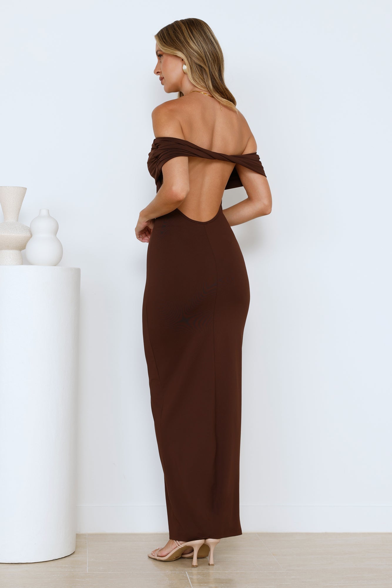 robe de soirée marron col bardot