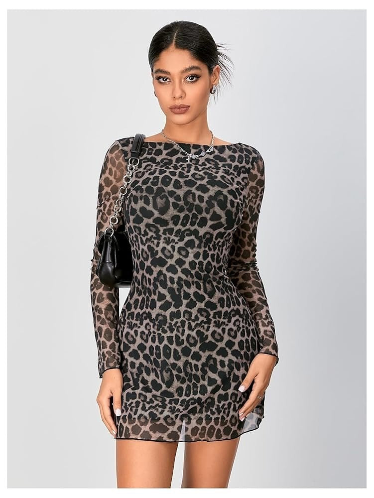 Robe leopard courte